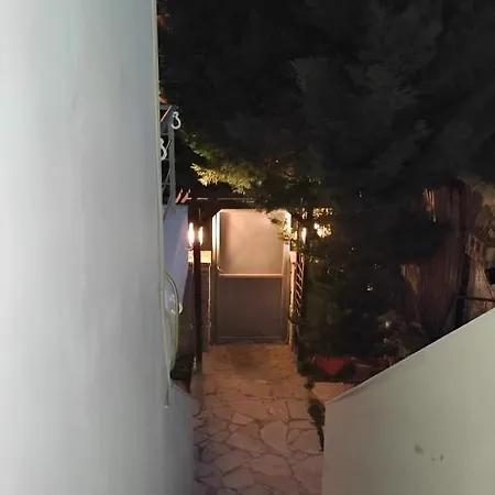 Breeze άνετη διώροφη από 4 έως 9 επισκέπτες