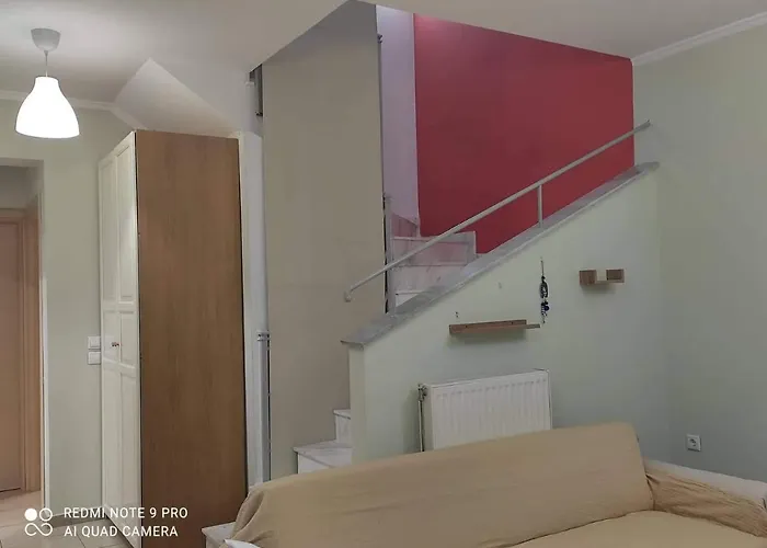 Breeze άνετη διώροφη από 4 έως 9 επισκέπτες